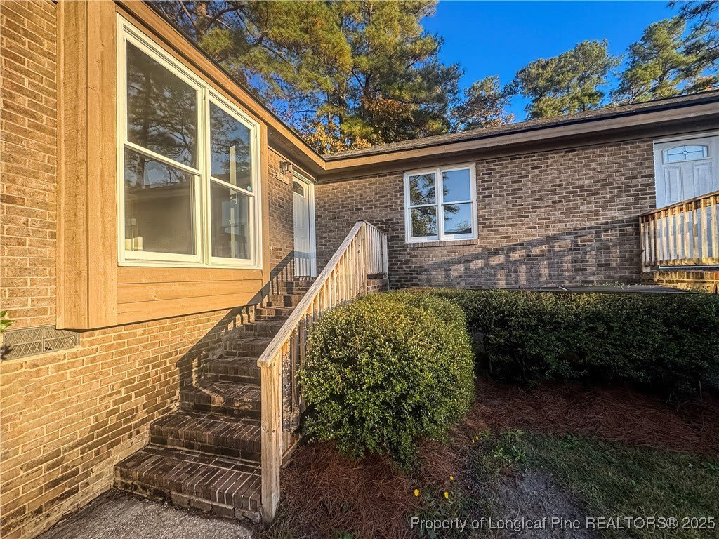 527 Coronation Drive