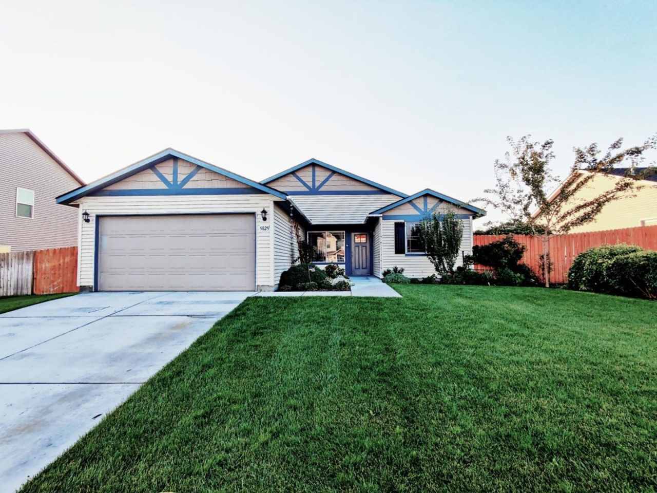 West Pasco Home with Hot Tub