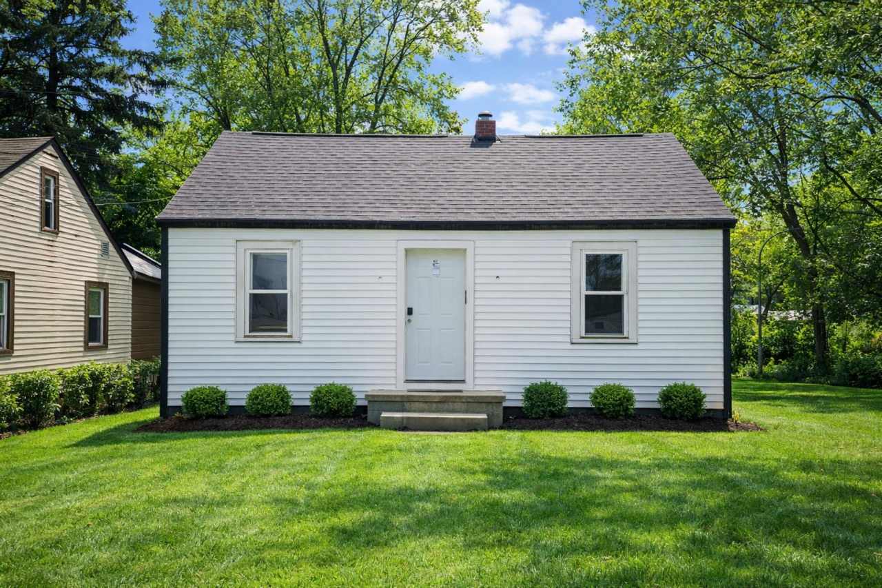 Welcome to this charming newly renovated 2-bedroom, 1-bathroom single-family home located in the heart of Mansfield