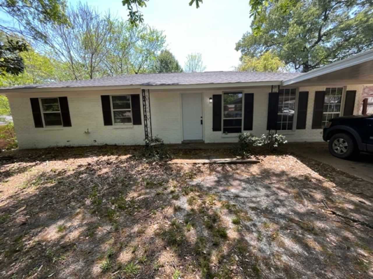 Renovated 5 Bedroom 2 Bath Home for Rent!