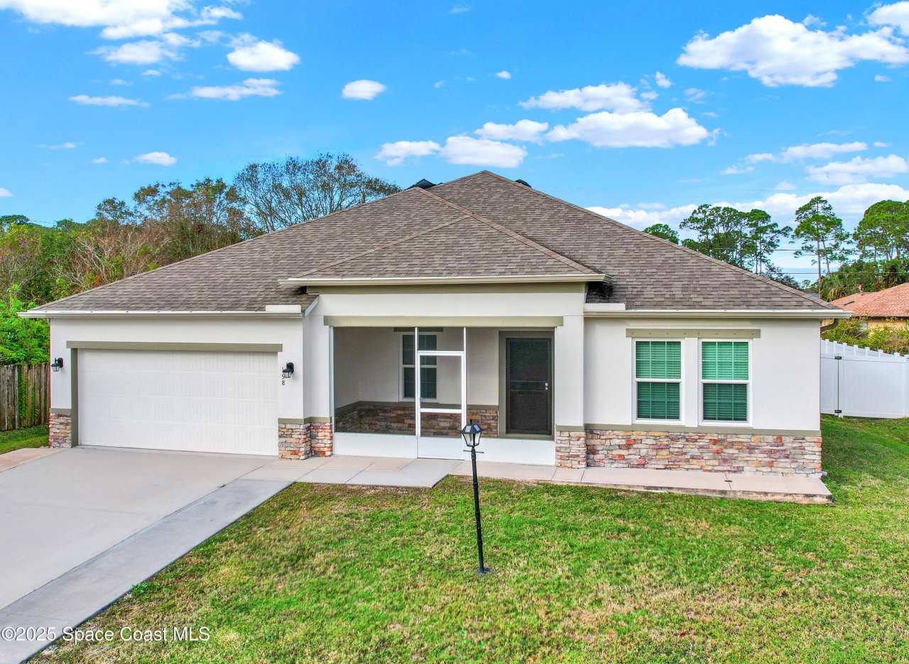 158 Donald Avenue NE