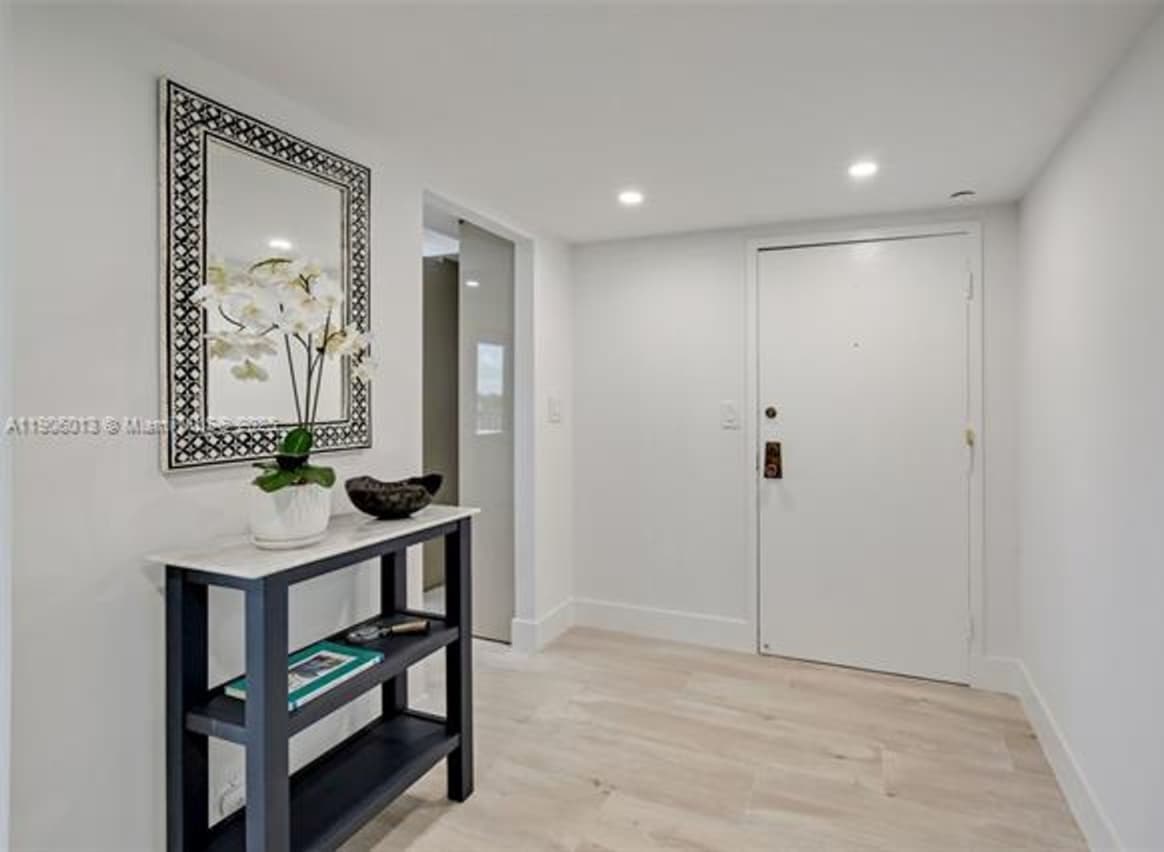 1111 Crandon Blvd unit A507 (A11906013)