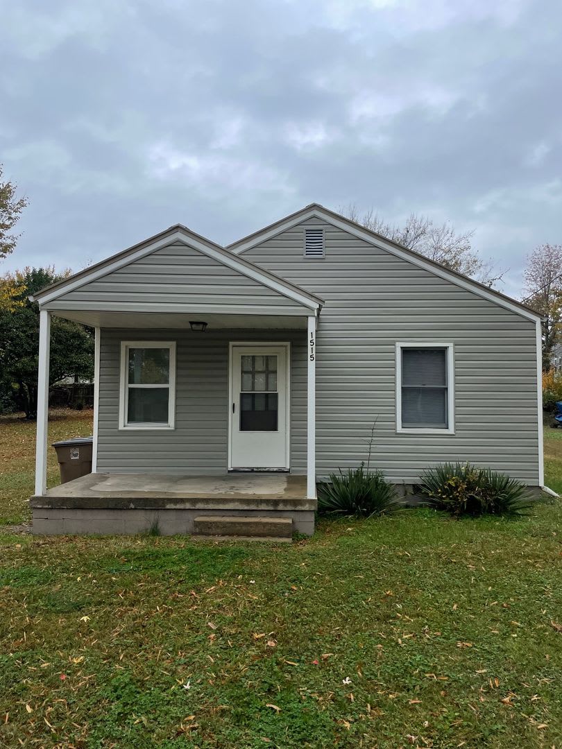 2 BDRM 1 BA, 816 SQ FT HOME, DUKE POWER, CITY OF GREENSBORO WATER- $925 MONTH, $925 DEPOSIT!!