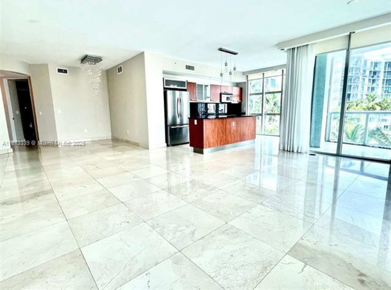 3131 NE 188th St unit 1-702 (A11873339)