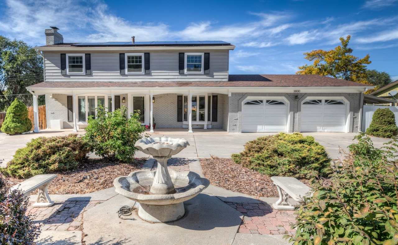 Cozy Home Centrally located Colorado Springs Country Club Neighborhood