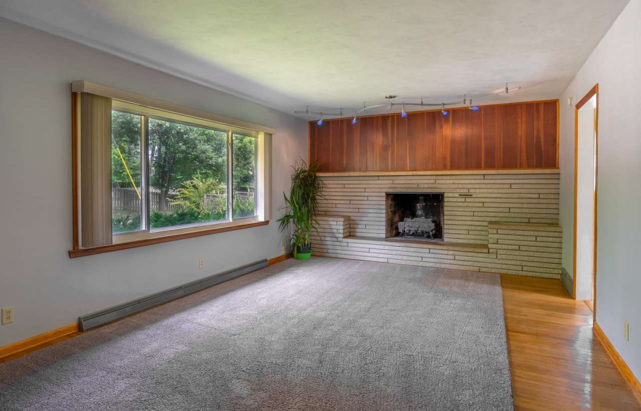 Beautiful 3 bed, 2 bath home