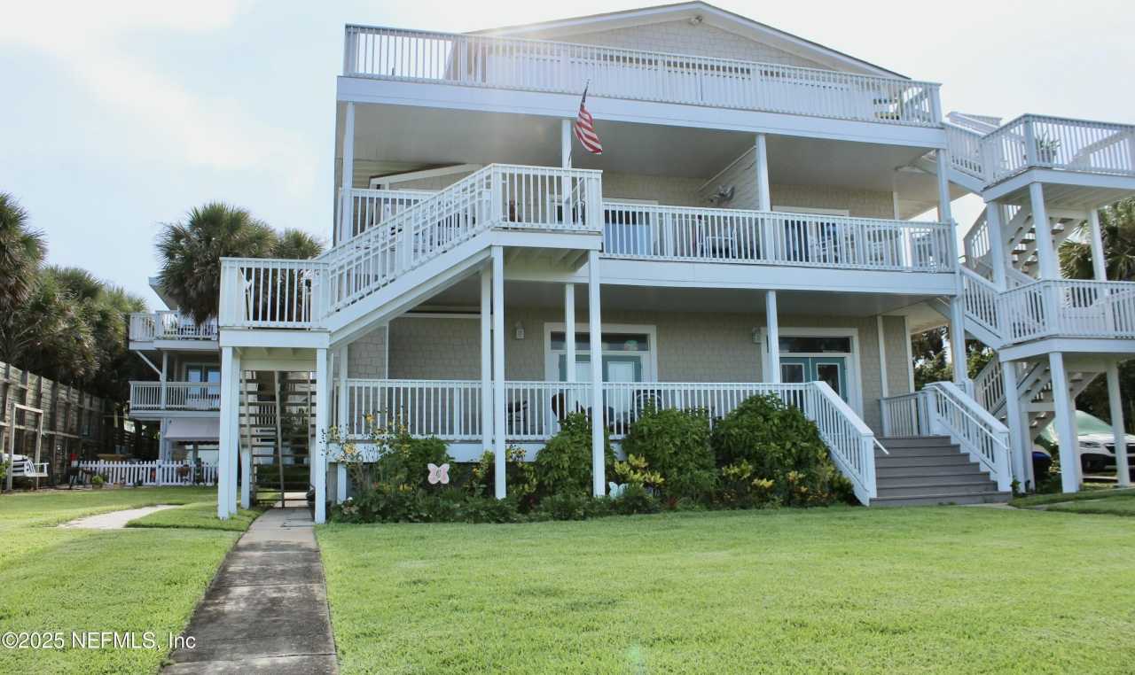 195 BEACH Avenue