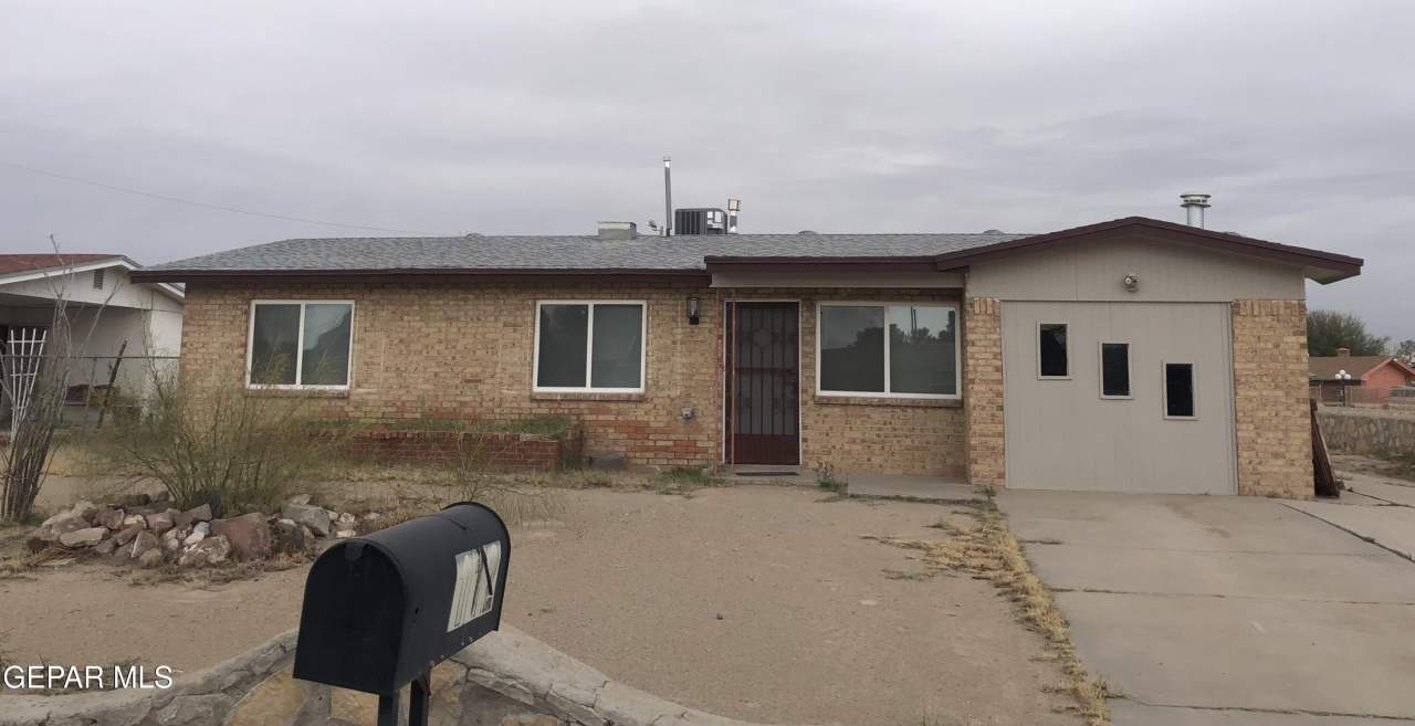 112 ADRIAN GEORGE Court