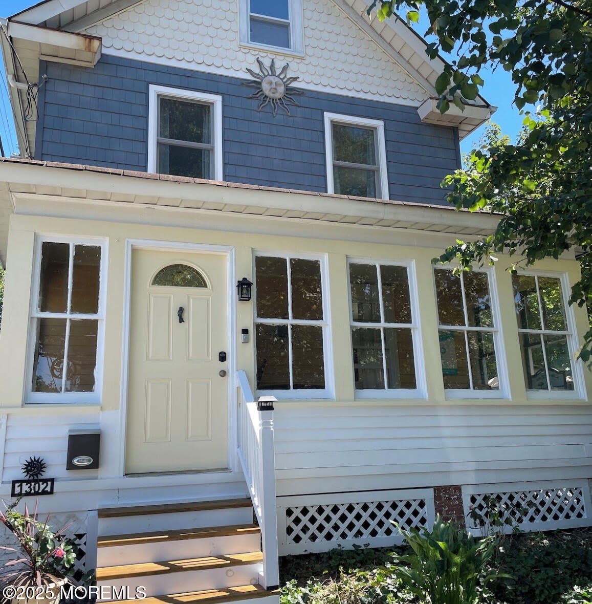 1302 Comstock Street