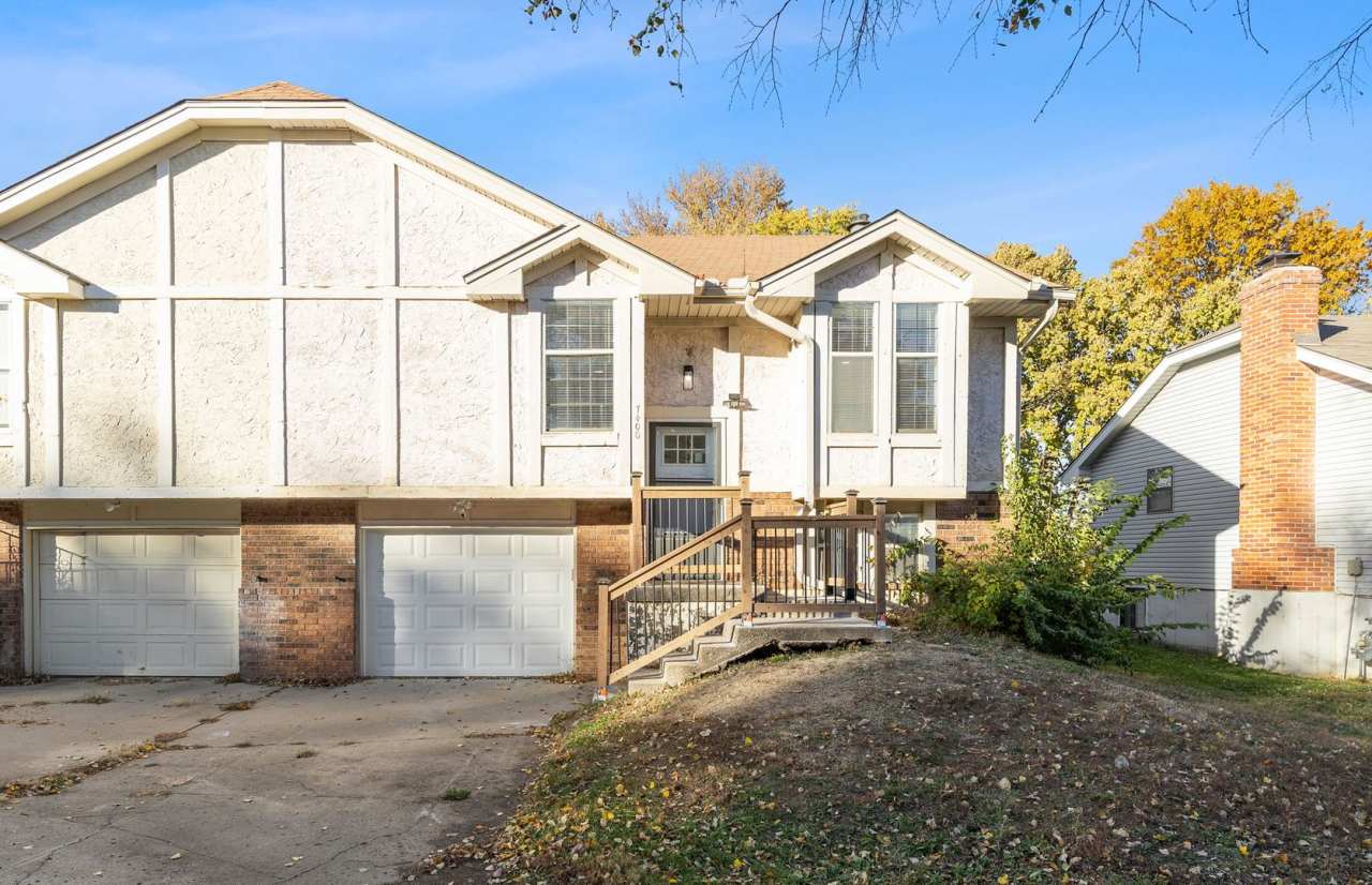 Just Listed! Step into one of the Northland’s most conveniently located gems!