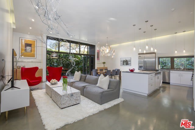 1849 FOX HILLS Dr unit: Uno