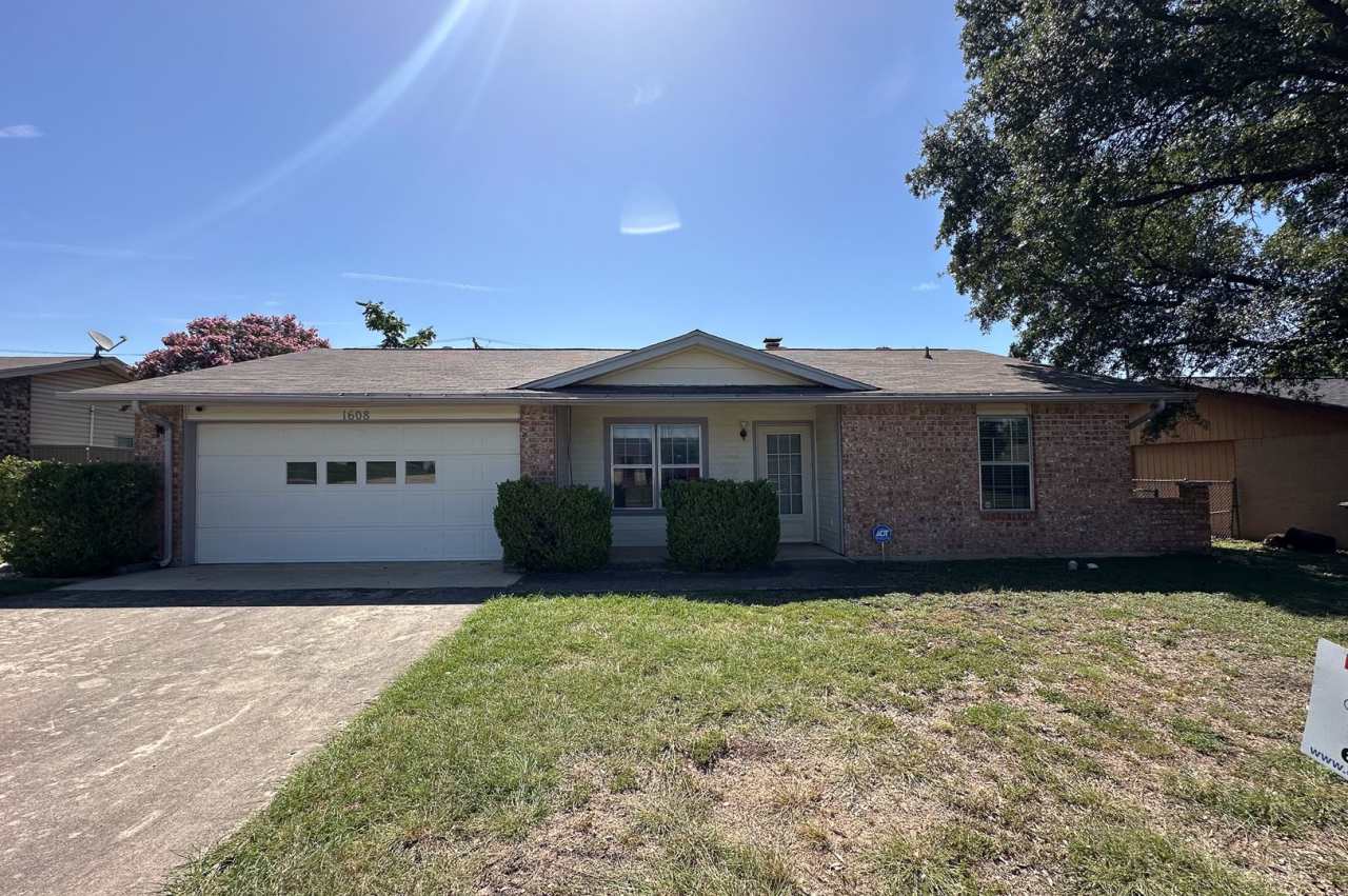 Charming 3-Bedroom, 2-Bathroom Home – Available Now! | $1,350/mo