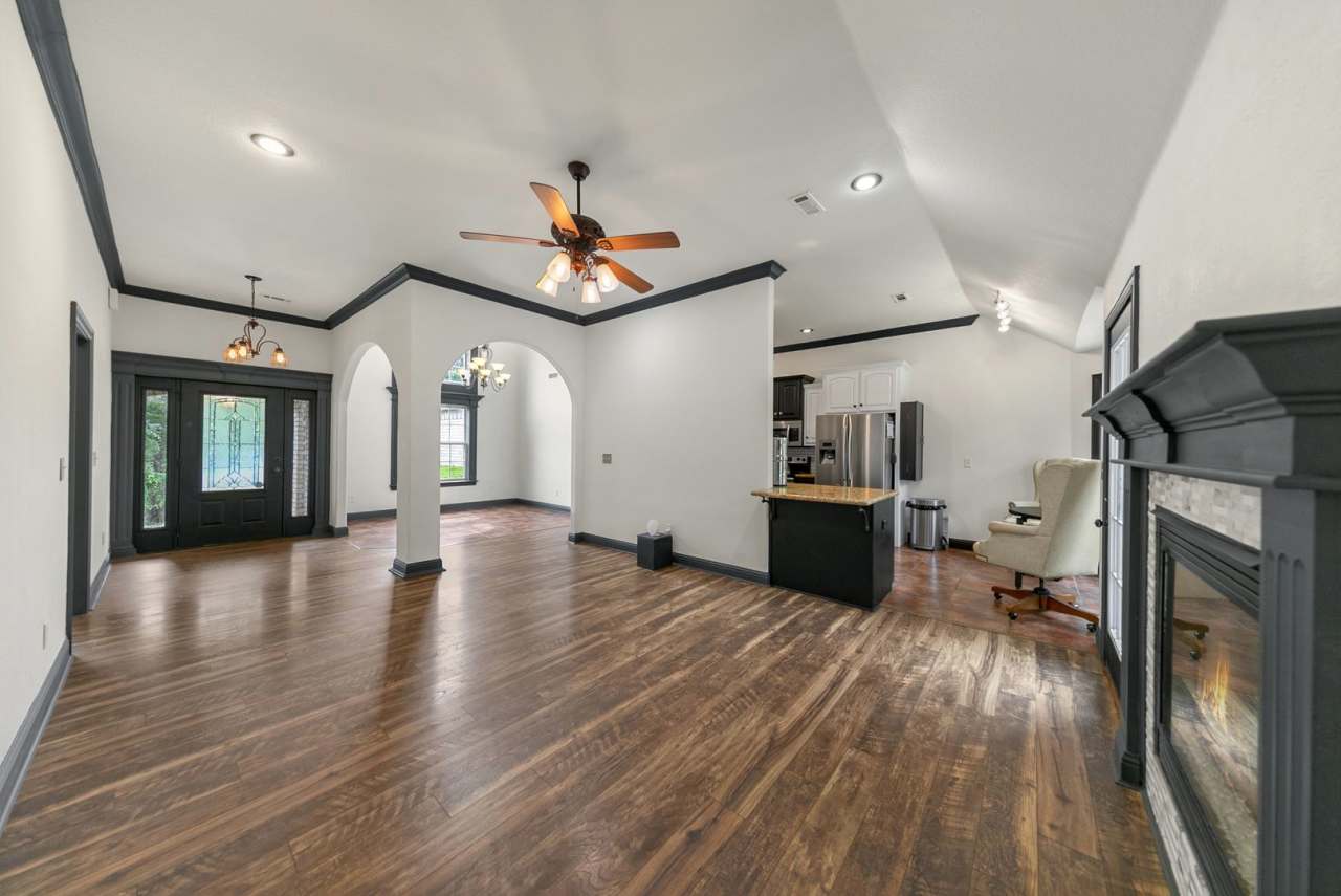 3 Rhonda Lane - Charming 3-Bed, 2-Bath Home on a Spacious .31-Acre Lot