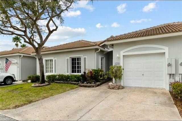 4733 SW 13th Court