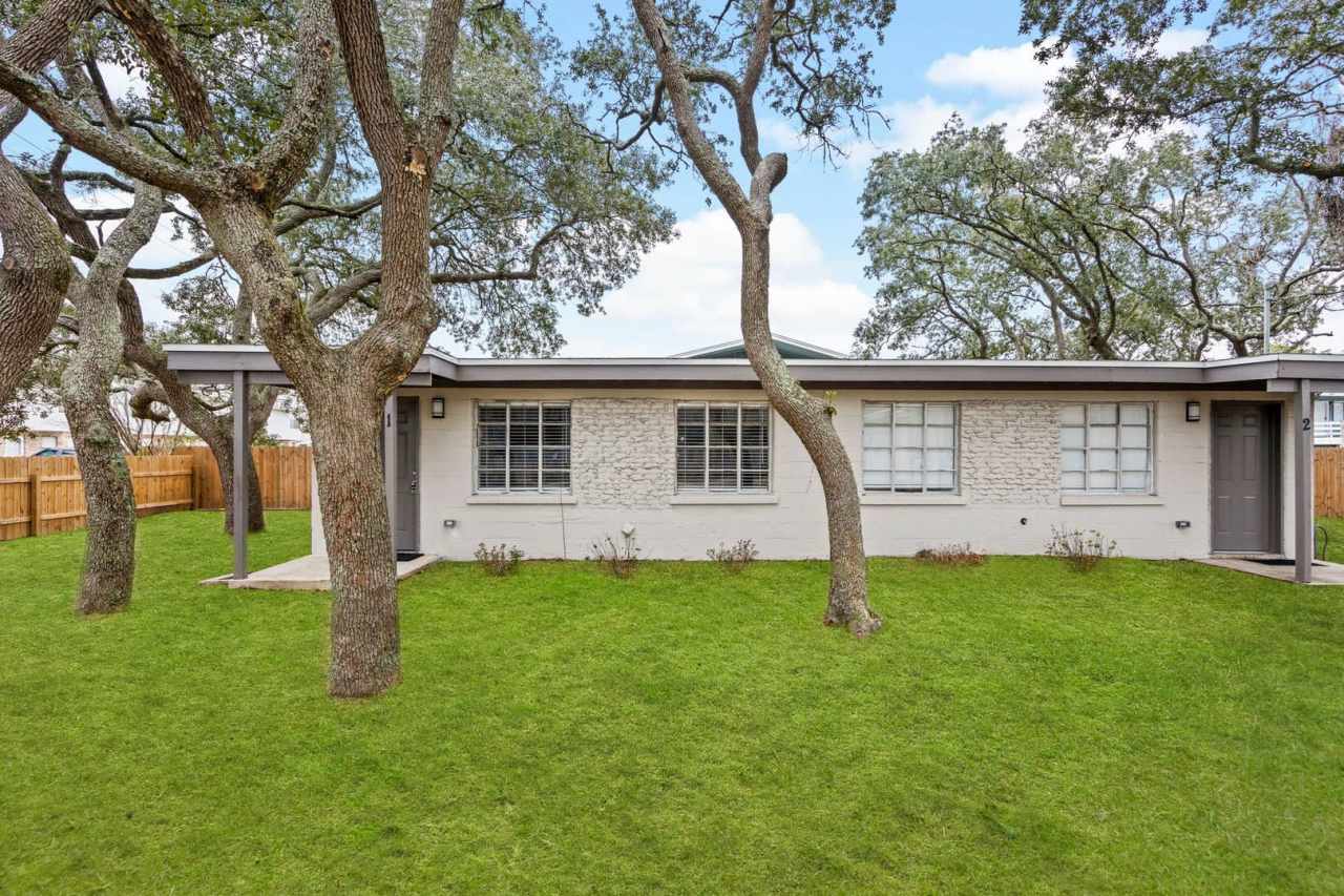 Quaint 1 bedroom cottage in Fort Walton Beach!