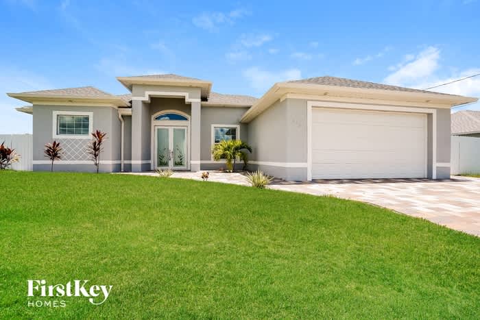 645 Northeast 6th Avenue