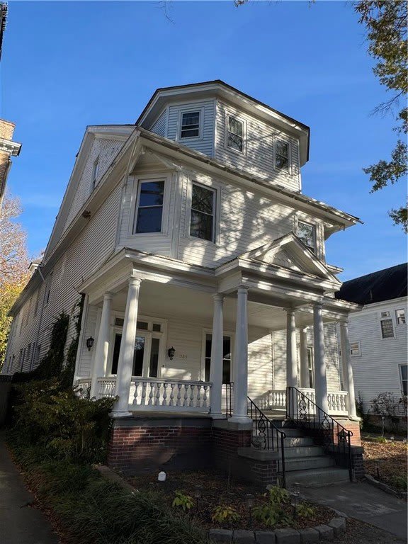 325 Dinwiddie Street