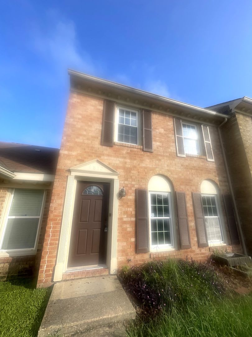 Awesome townhome in Kempsville Lake