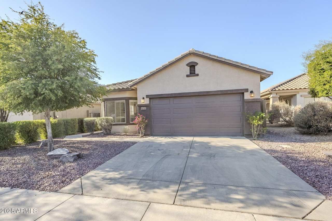 40708 N ROBINSON Drive