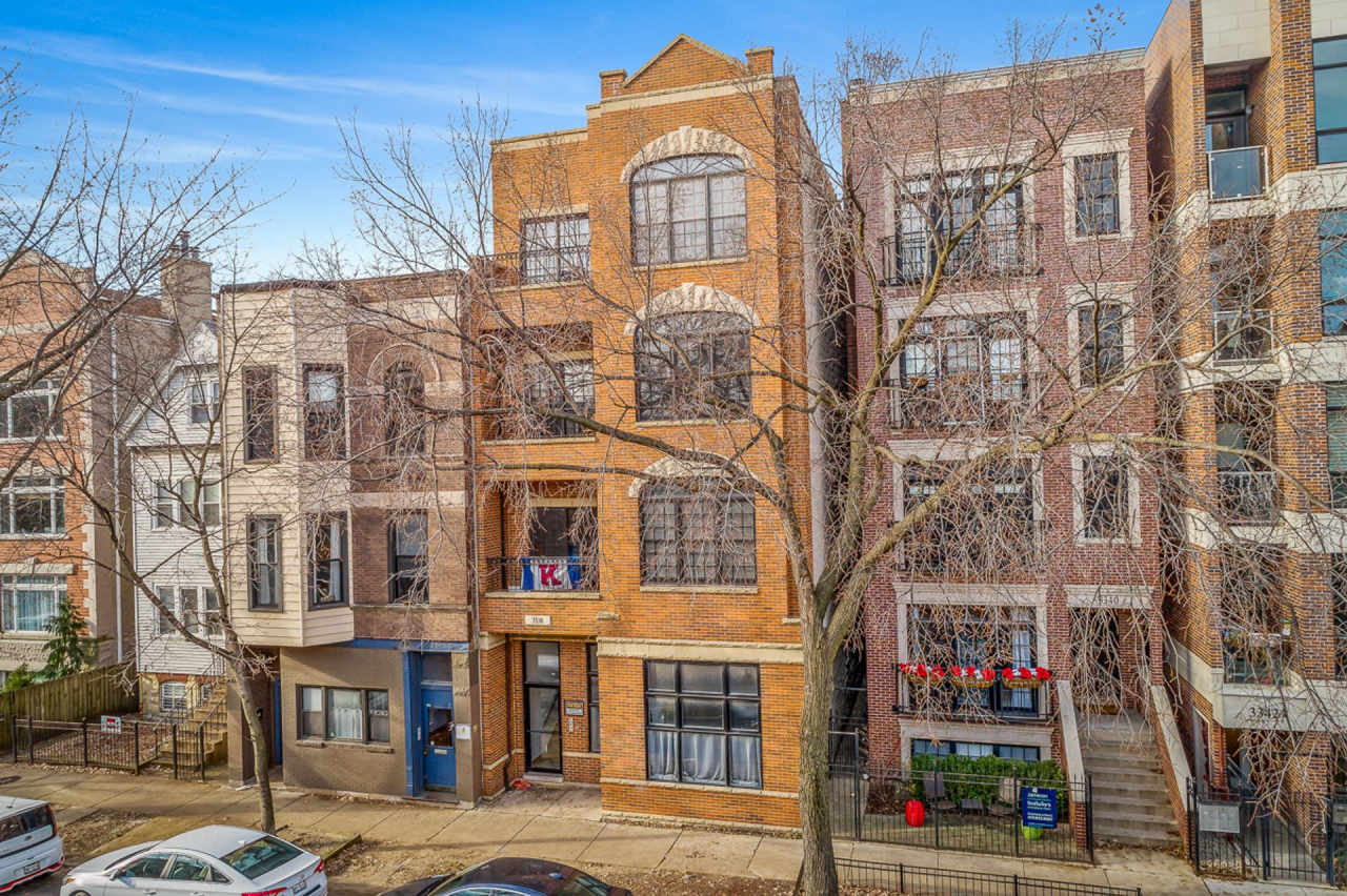 3338 North Sheffield Ave. Apt.