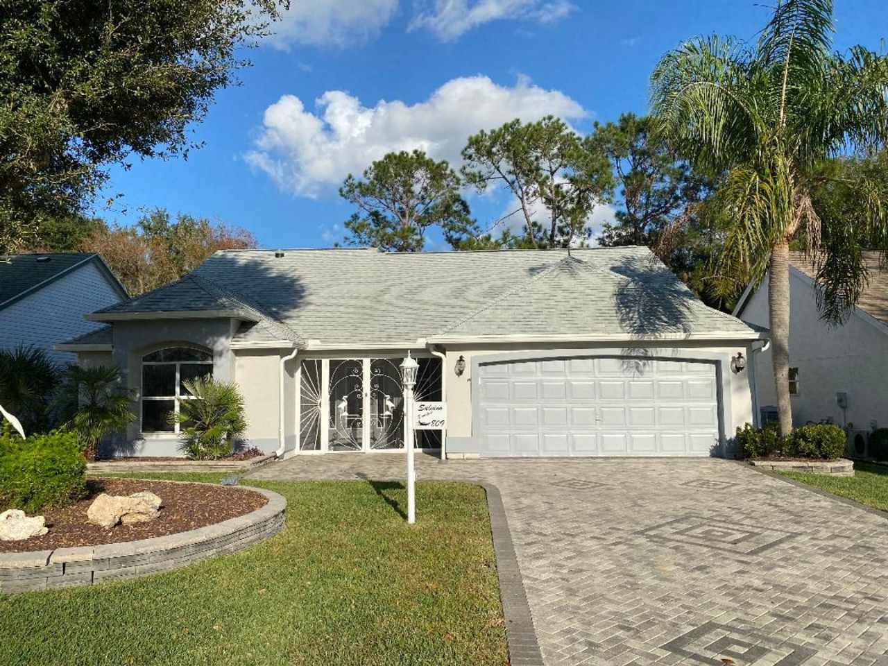 Spectacular ANNUAL LEASE or SEASONAL RENTAL, Fully Furnished/Turnkey Home on a Golf Course with Lake Views