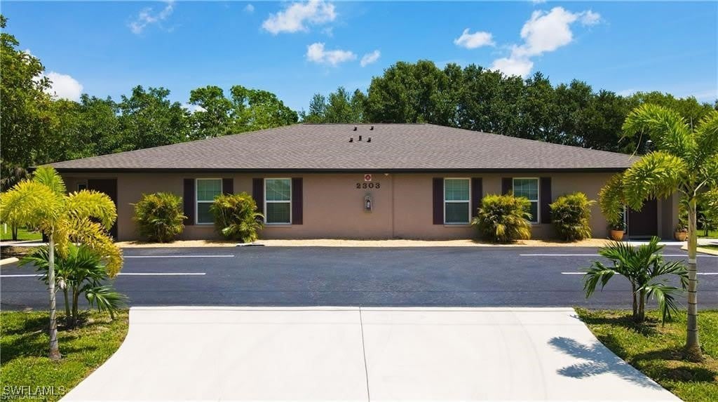 2303 NE 6th Street unit: 3