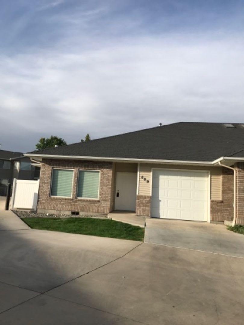 609 Windemere Circle