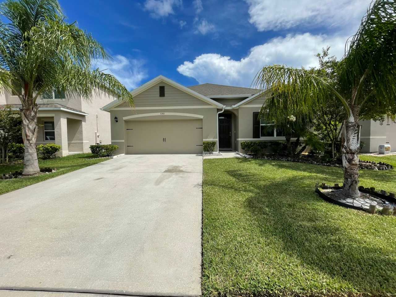 Like new 4 bedroom, 2 bath smart home in Port Orange