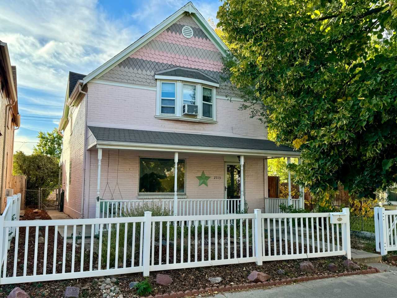 3 Bedroom 2 Full Bath Plus Office Renovated Victorian Style Family Home Available Mid December!!