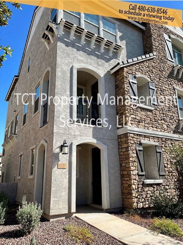 1737 East Hampton Lane