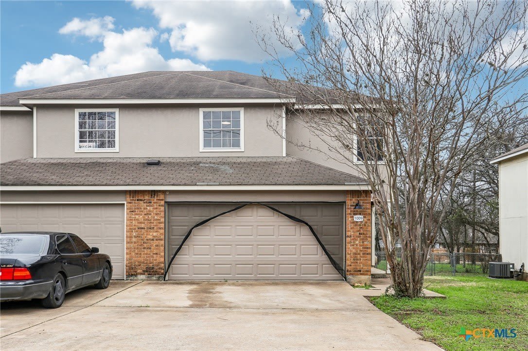 1009 Sagewood Trail
