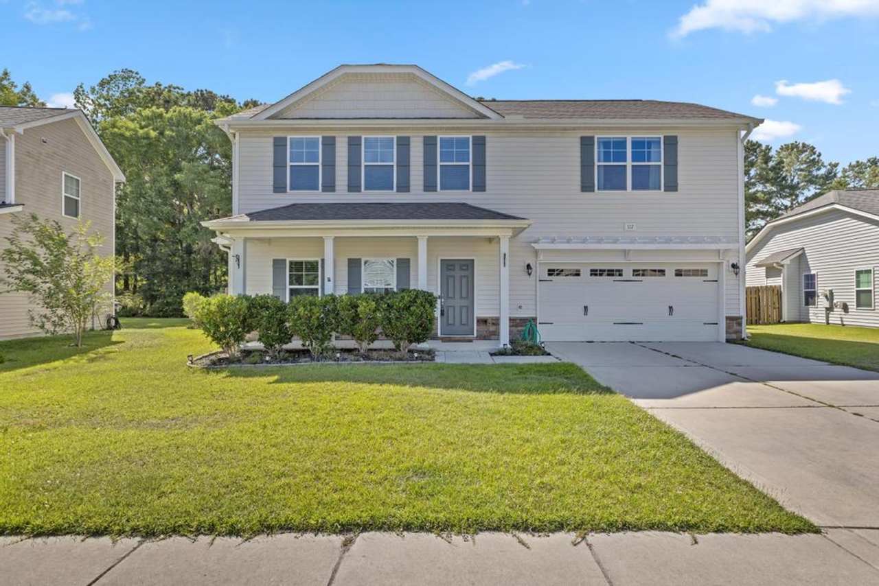 Beautiful home! Minutes to Surf City!