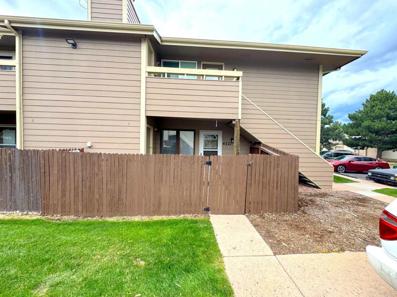 Cozy End-Unit Condo in Gated Community