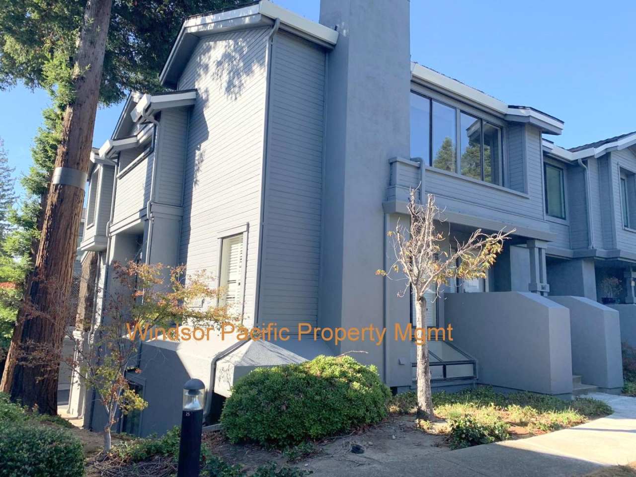 NEW PRICE ! Updated Townhome in Sought After Walnut Creek Community ! Close To Restaurants  Shops !