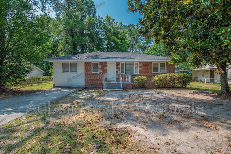 109 Vanderbilt Circle