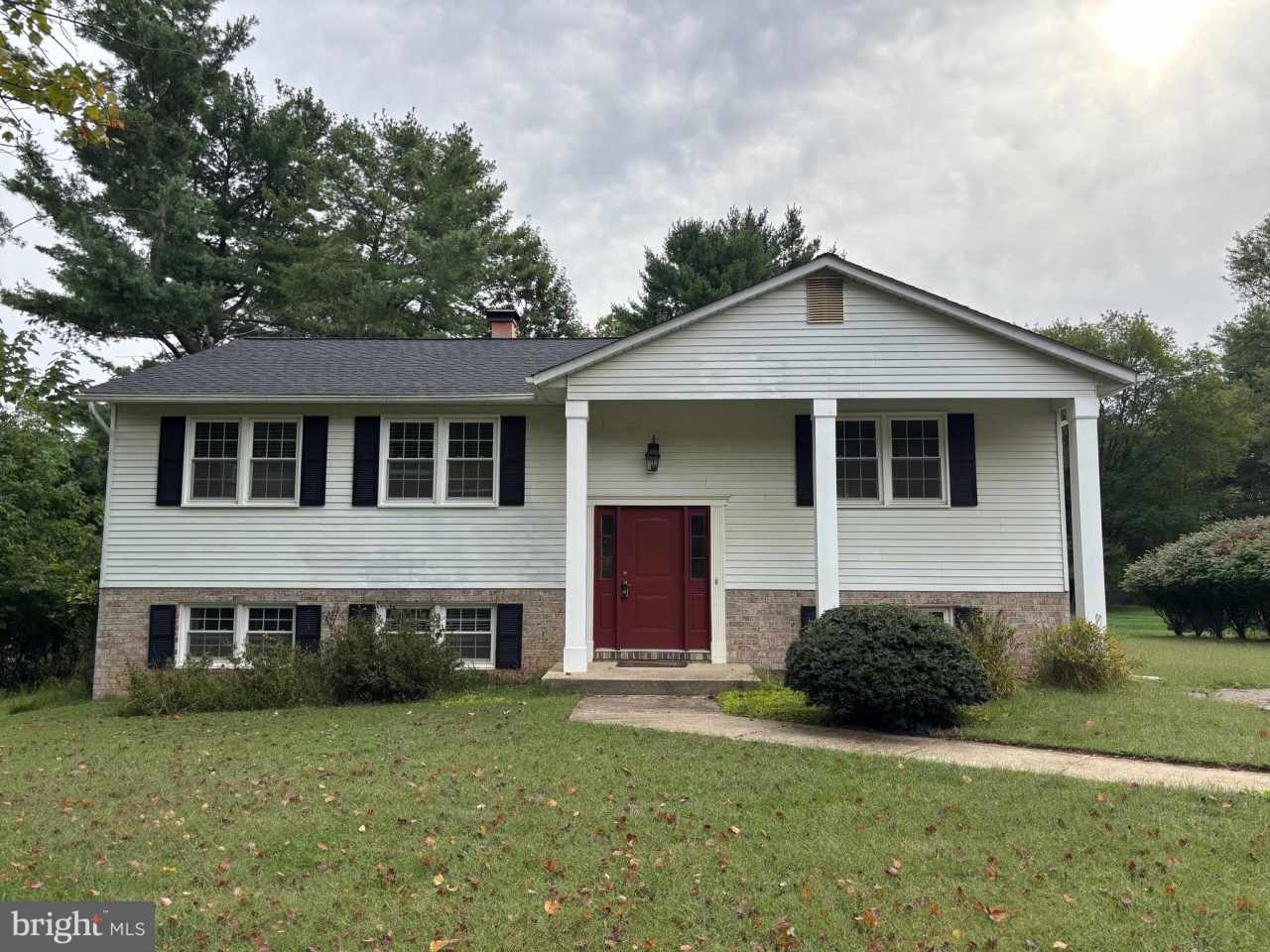 10038 CHATELAINE Circle