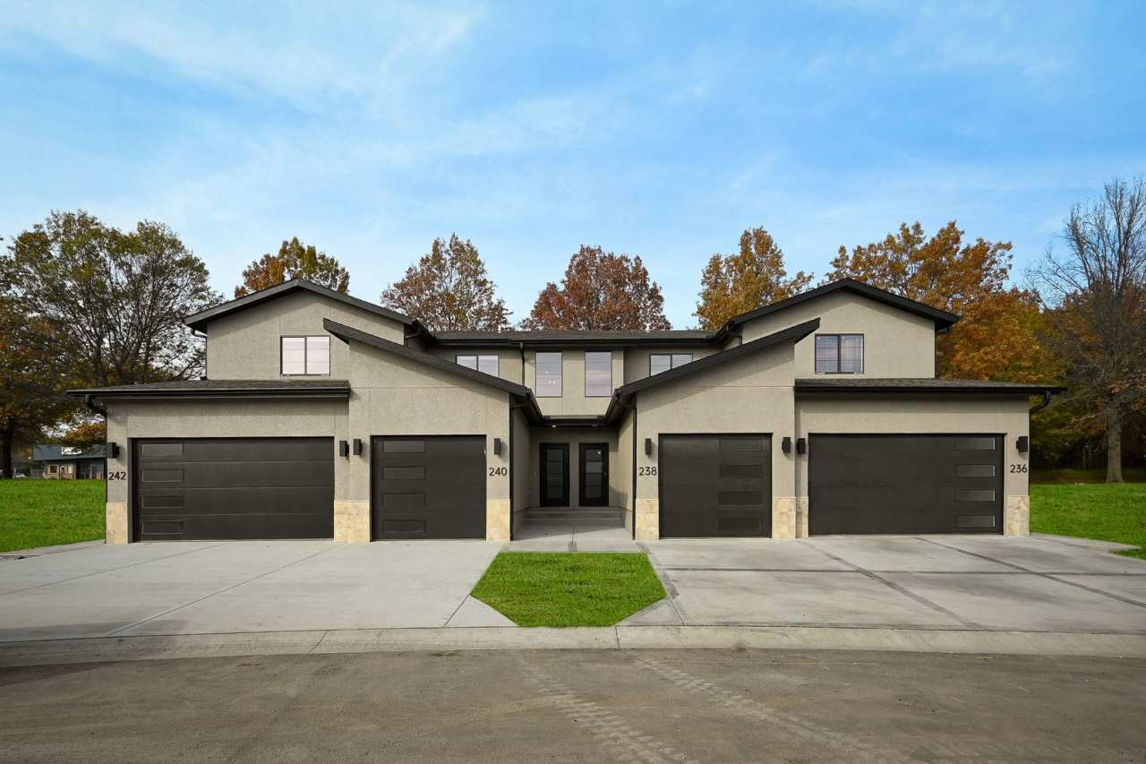 3-Bedroom Townhome for Lease in Raymore