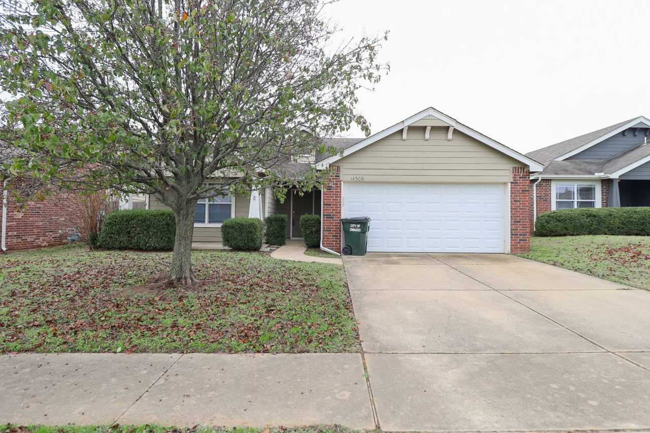 3 Bed | 2 Bath | Owasso
