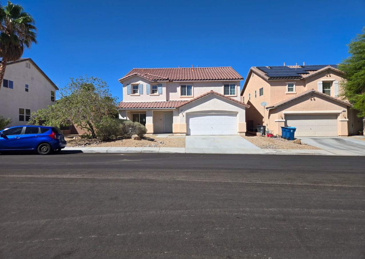 A Spacious 4 Bedroom House in Iron Mountain Ranch