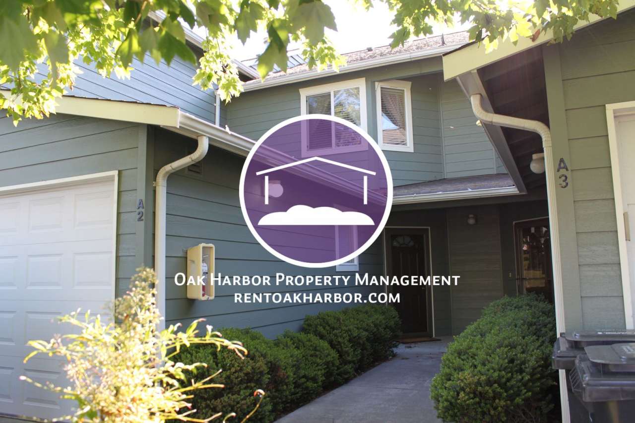 2 Bed 1.5 Bath - Gas Heat - Garage - Yard Maintenance - Pet Friendly