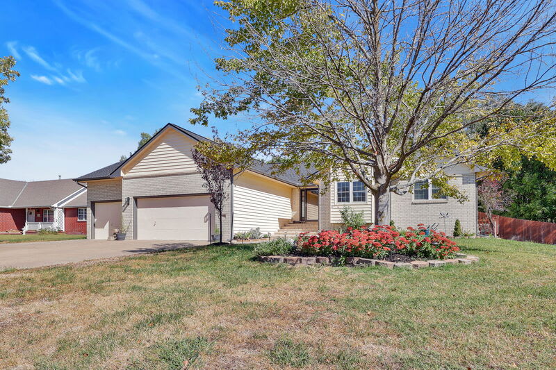 1230 South Ridgehurst Circle