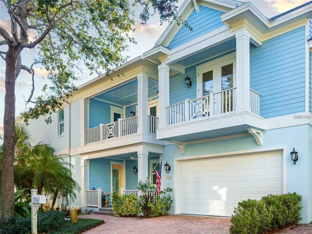 1716 STAPLETON STREET