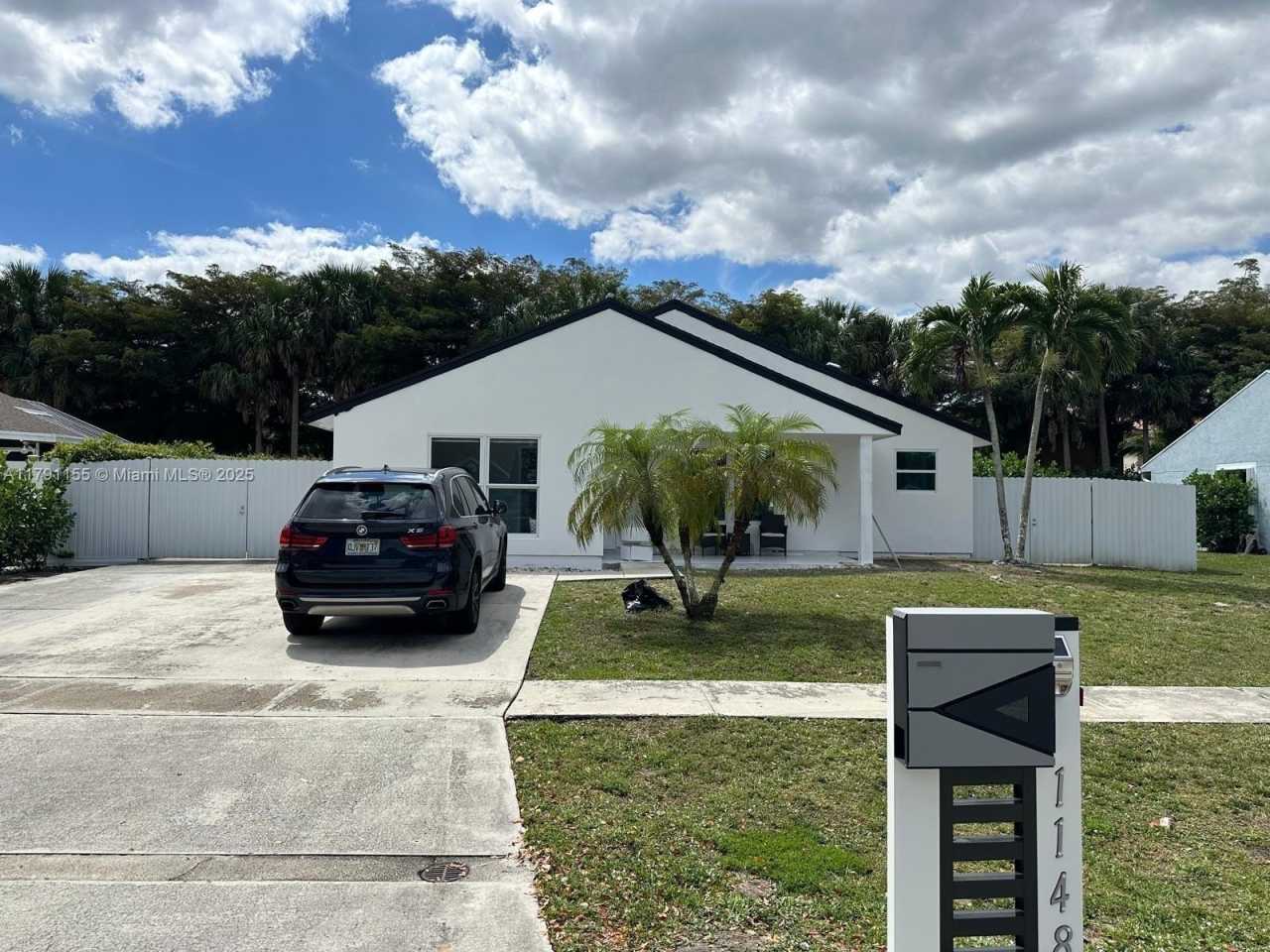 1148 Grandview Cir
