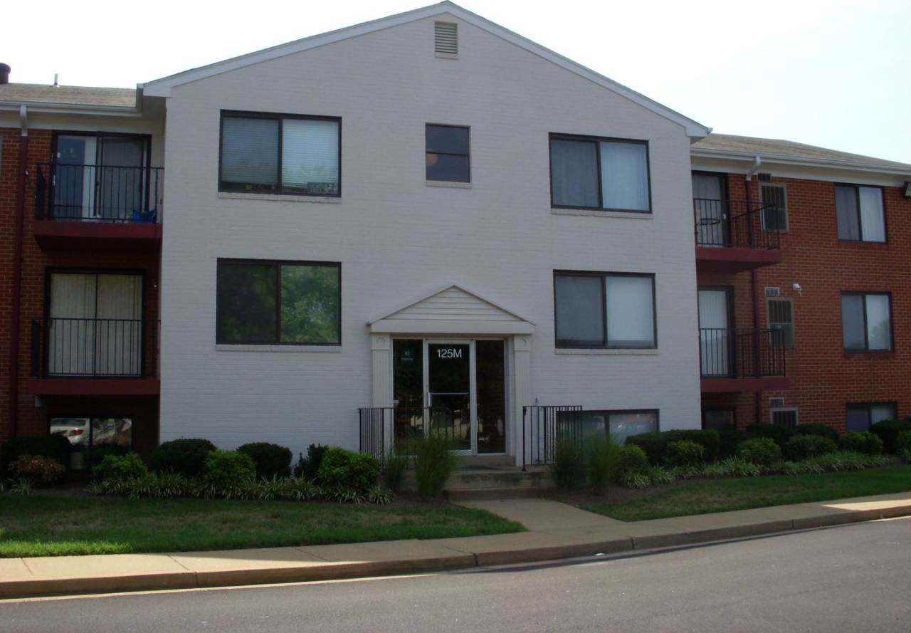 Condo - 2 bedroom 2 bath w/ balcony