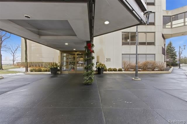 300 Riverfront Drive