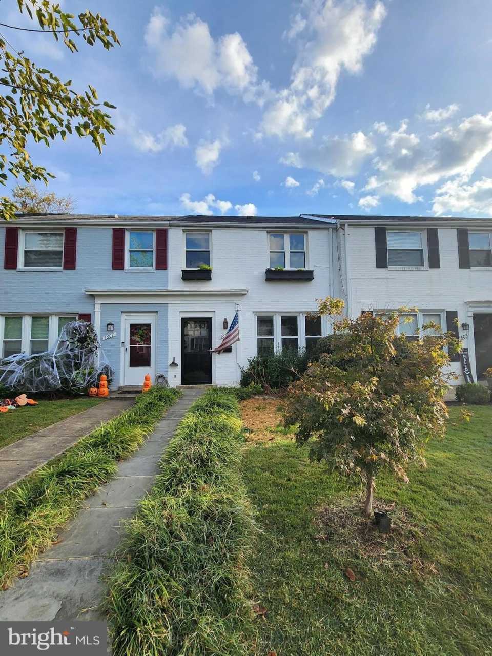 1605 WOODBINE Street