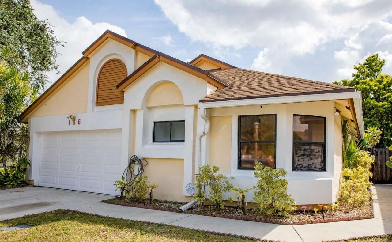 156 COLLY WAY NORTH LAUDERDALE, FL 33068