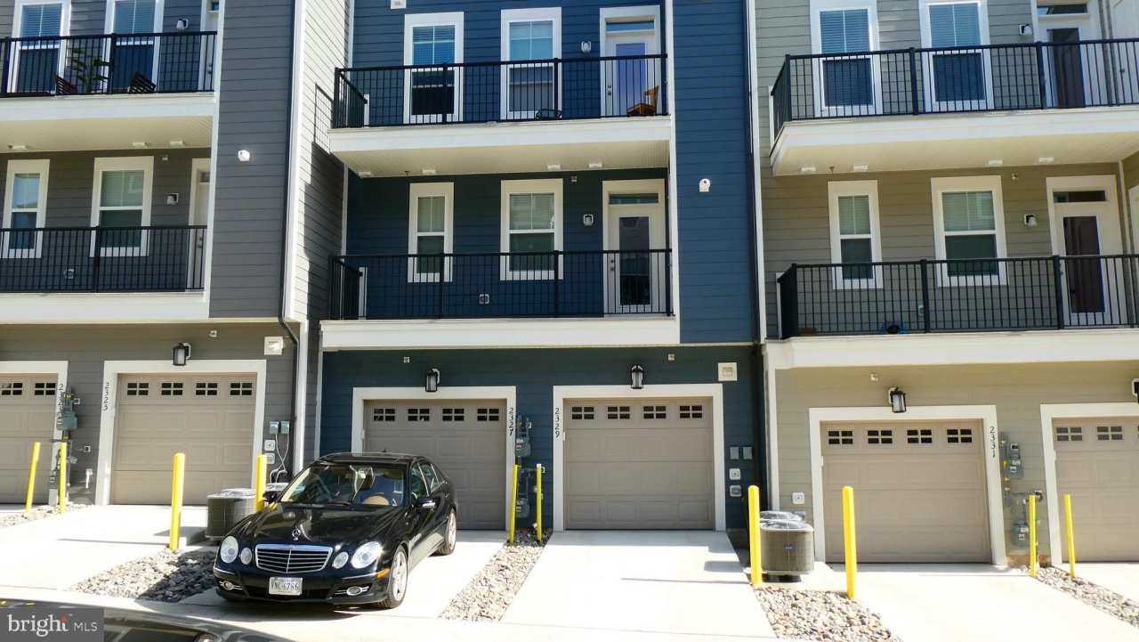 2329 STEPHANIE TESSA Lane