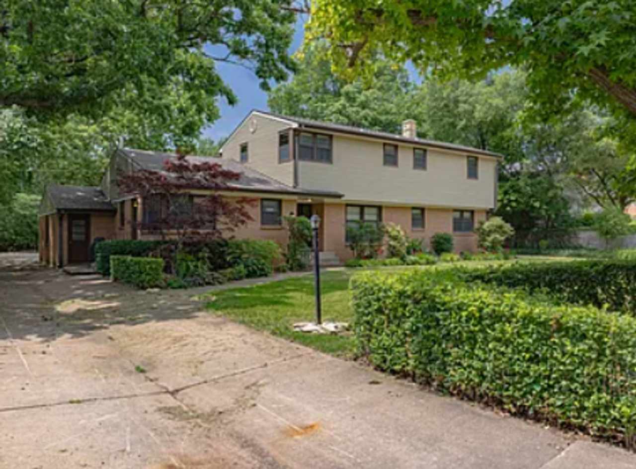 Beautiful 4 Bedroom / 3 Bath Home in the Heart of Manhattan, KS – Large Yard  Close to Campus