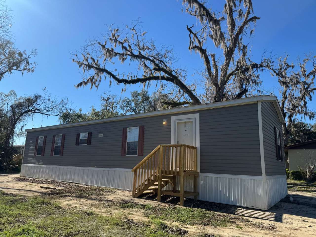 Remodeled 2 Bedroom, 2 Bathroom home in live Oak